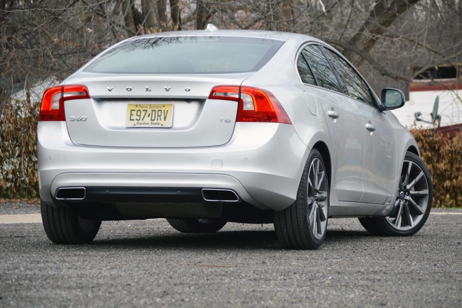  Volvo S60 T6 Drive-E 2015 года  (фото 13 из 18)